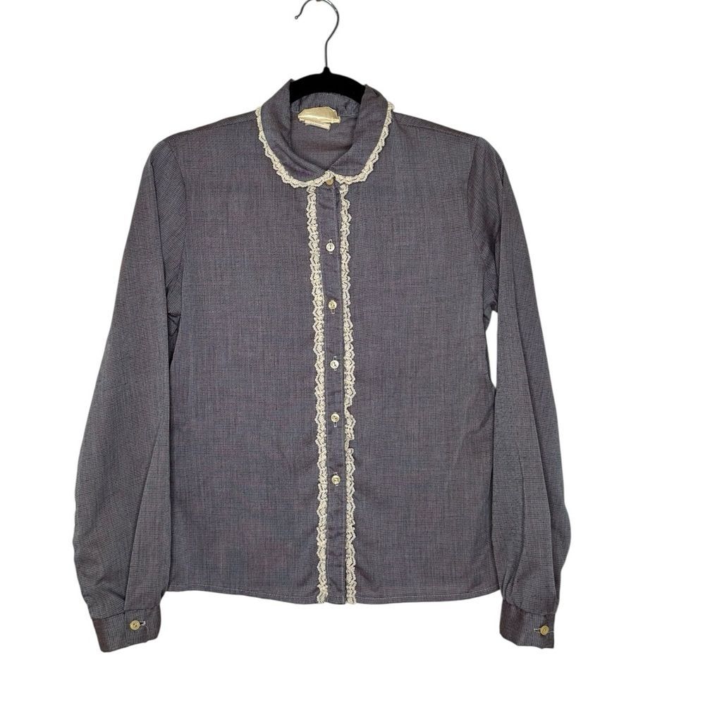 Vintage 70s 80s Ms. Paquette grey long sleeve button down shirt with lace trim